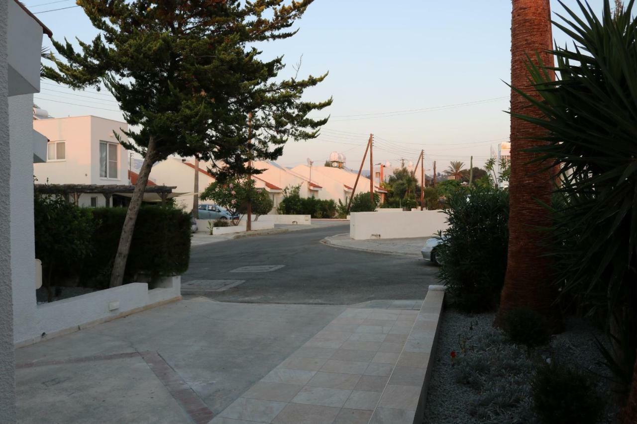 Yulya Villa By Taimoura Paphos Esterno foto