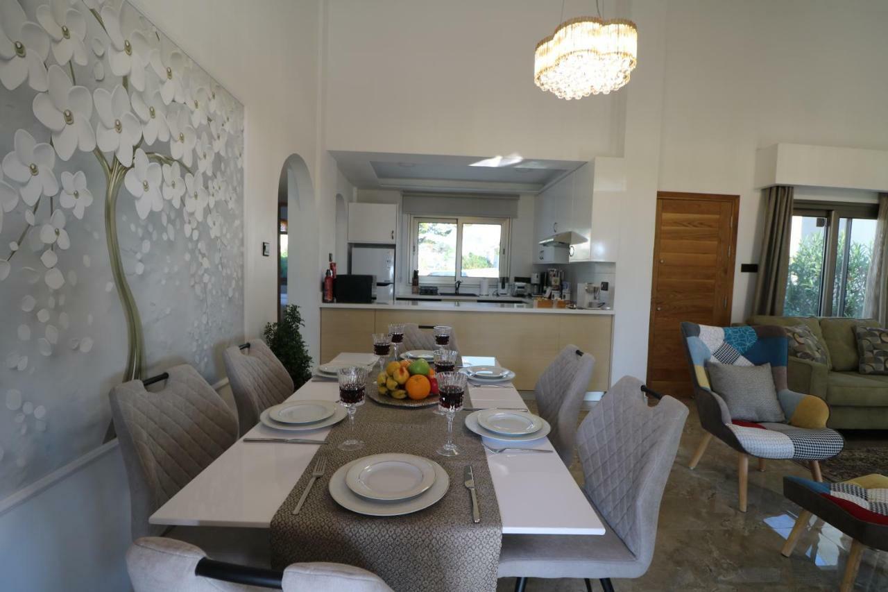 Yulya Villa By Taimoura Paphos Esterno foto