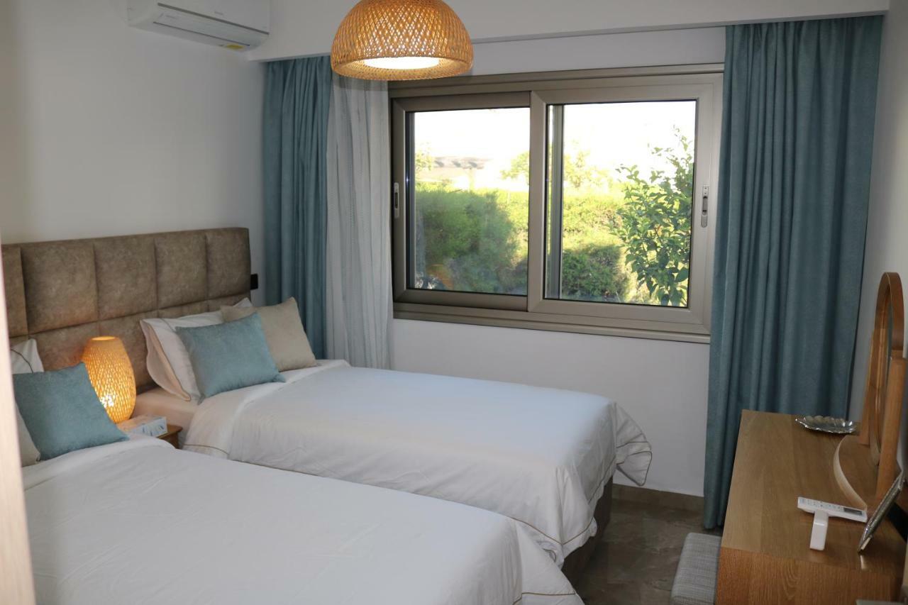 Yulya Villa By Taimoura Paphos Esterno foto