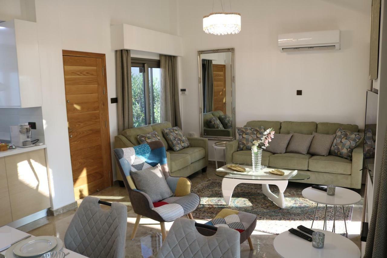 Yulya Villa By Taimoura Paphos Esterno foto