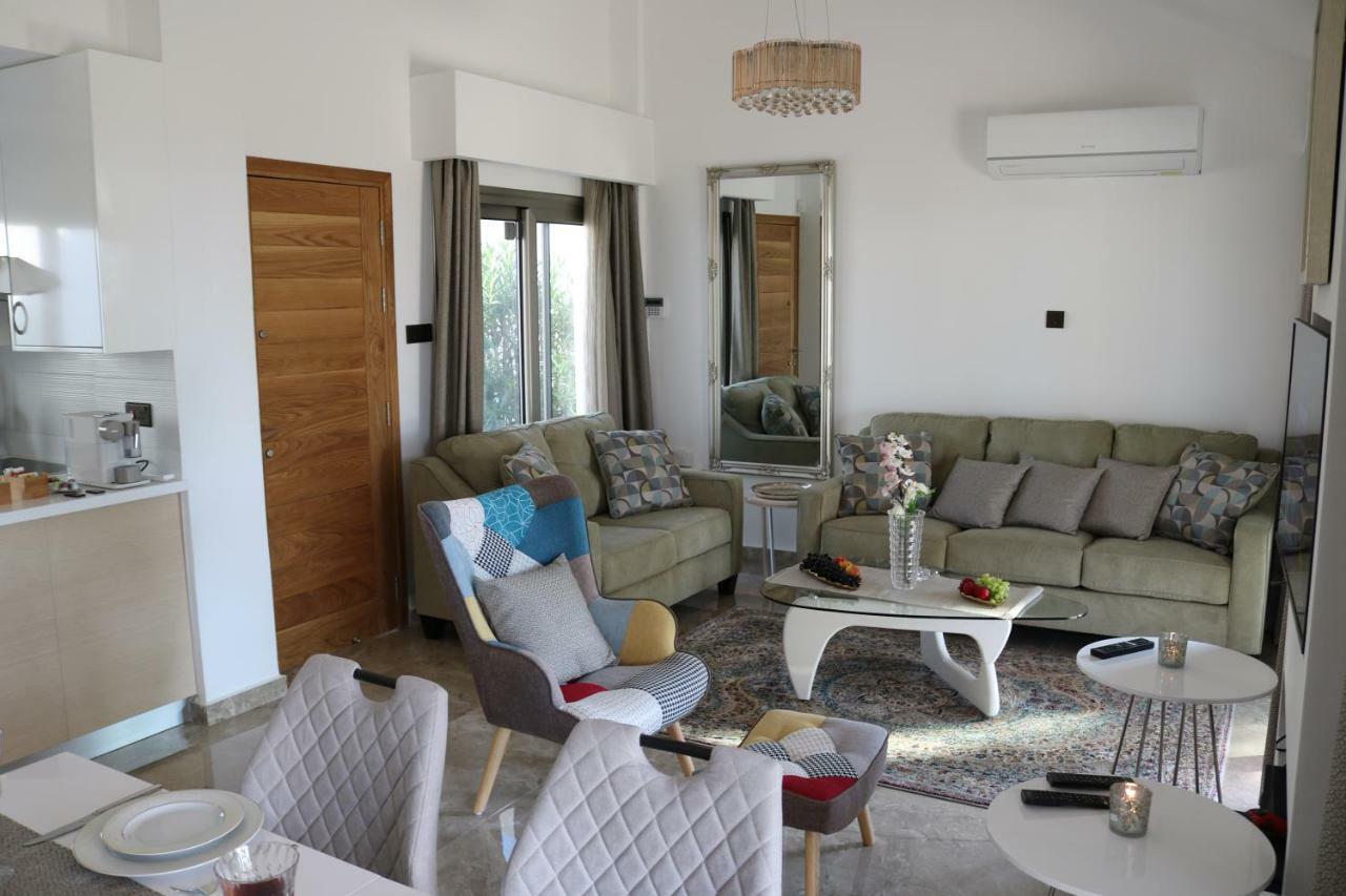 Yulya Villa By Taimoura Paphos Esterno foto