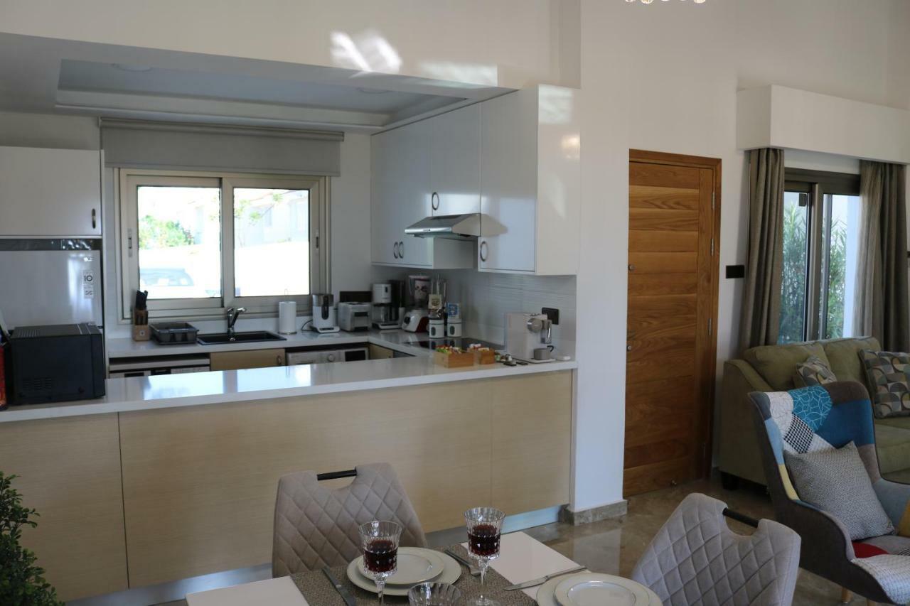 Yulya Villa By Taimoura Paphos Esterno foto