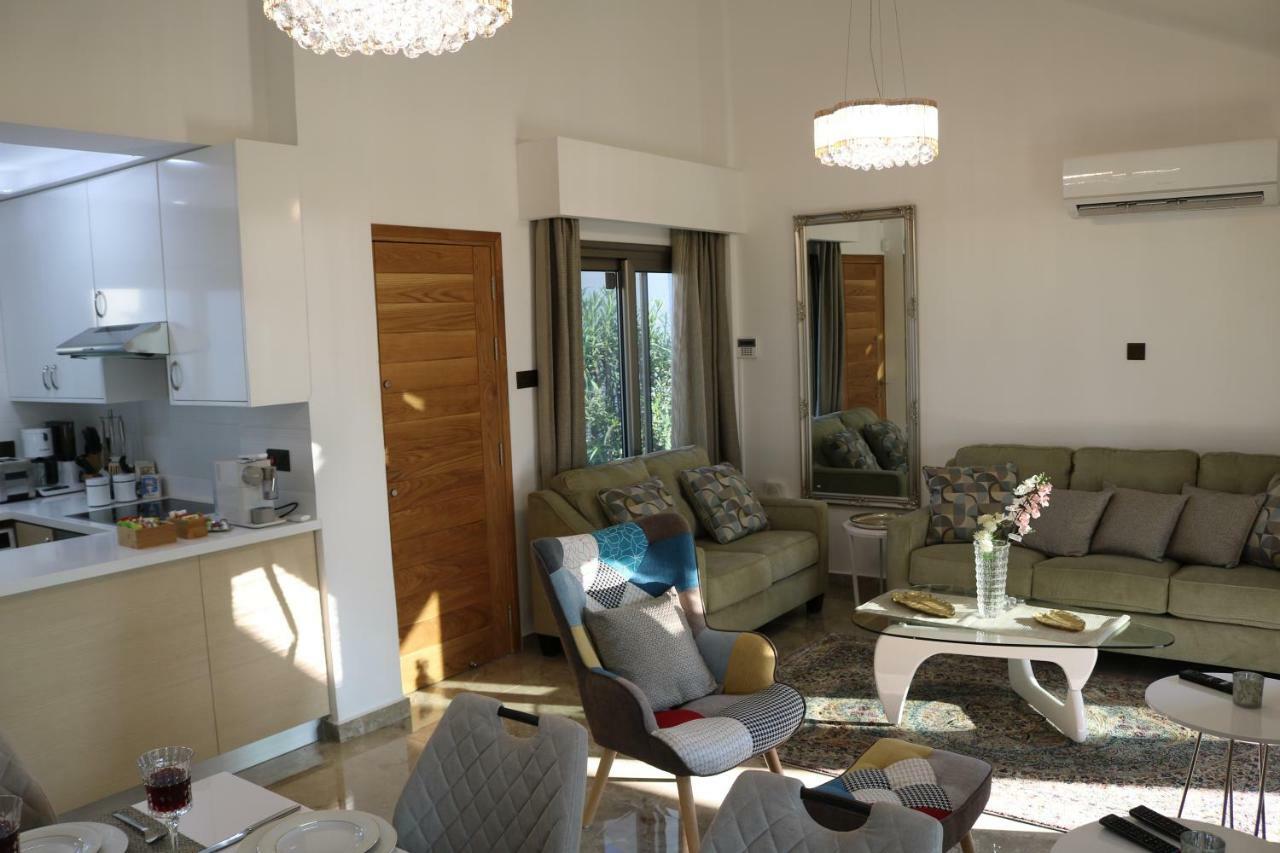 Yulya Villa By Taimoura Paphos Esterno foto