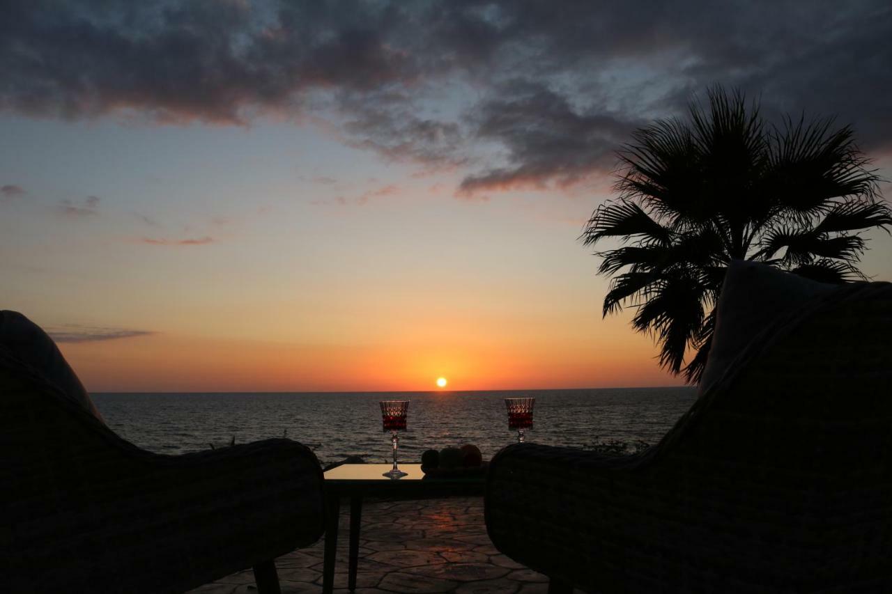Yulya Villa By Taimoura Paphos Esterno foto